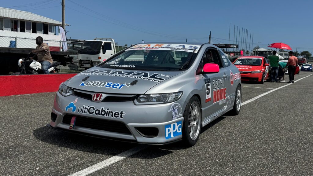 Juanky Leroux del equipo Carlab Motor Sports correra junto a Tonino Aybar clasifico primero enST