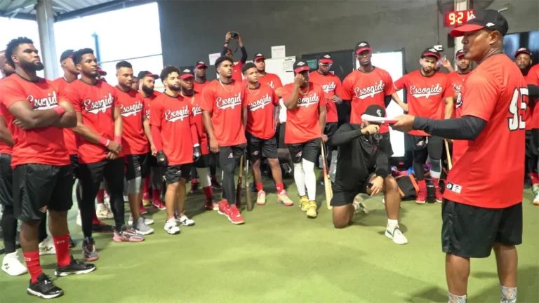 Leones abren sus prácticas apuntando al bicampeonato