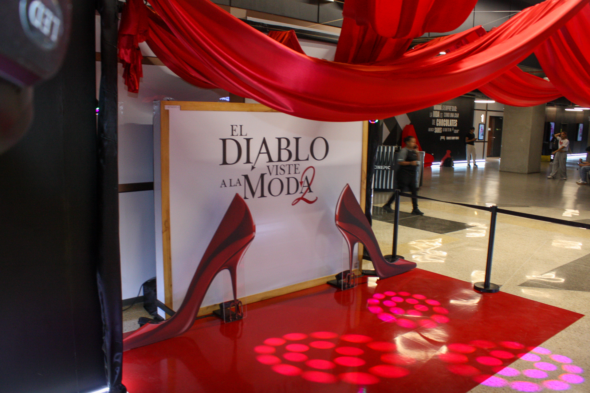 Cinepic elevó la experiencia cinematográfica en premier de “El diablo viste a la moda”