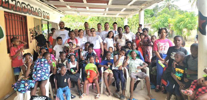Fundación Doña Fran lleva esperanza por sexto año consecutivo a sectores vulnerables de Santo Domingo Norte con entrega de útiles escolares