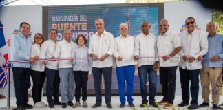 Abinader inaugura puente Los Hierros en Baní tras más de 40 años de espera