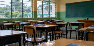 MINERD mantiene suspensión preventiva de clases en zonas vulnerables bajo alerta amarilla